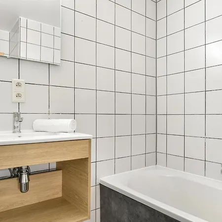 Comfort 12-person In The Landal Village Leau Dheure